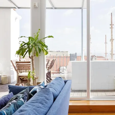Appartement Amazing Rooftop Terrace With River And Historic View 4 Bedrooms 4 Bathrooms Ac 19th Century Building Chiado Lissabon