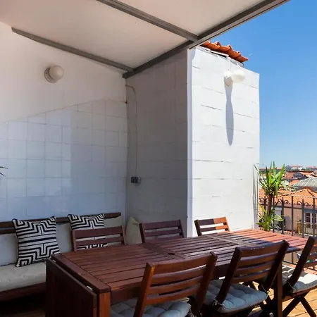 Appartement Amazing Rooftop Terrace With River And Historic View 4 Bedrooms 4 Bathrooms Ac 19th Century Building Chiado