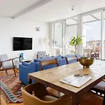 Lejlighed Amazing Rooftop Terrace With River And Historic View 4 Bedrooms 4 Bathrooms Ac 19th Century Building Chiado