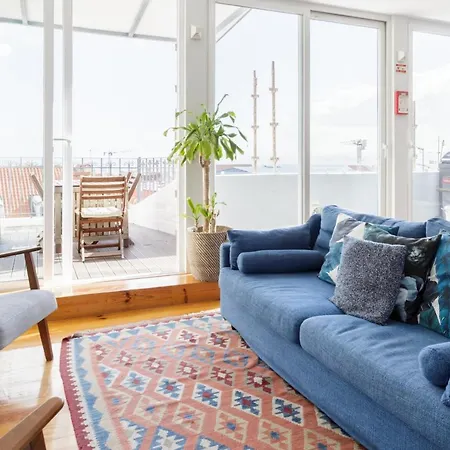 Amazing Rooftop Terrace With River And Historic View 4 Bedrooms 4 Bathrooms Ac 19th Century Building Chiado Lisboa