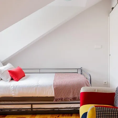 Amazing Rooftop Terrace With River And Historic View 4 Bedrooms 4 Bathrooms Ac 19th Century Building Chiado * リスボン