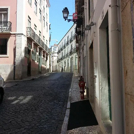 Chiado Rooftop Retreat: 19th Century Charm With River Views Apartment