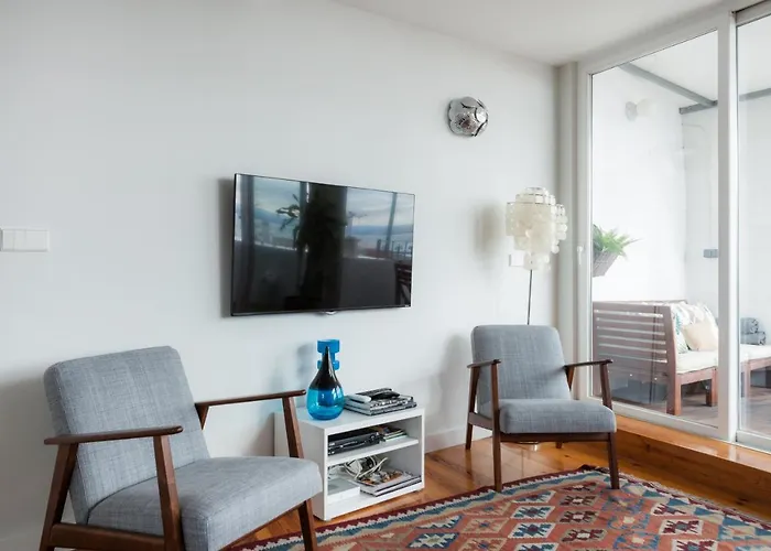 Amazing Rooftop Terrace With River And Historic View 4 Bedrooms 4 Bathrooms Ac 19th Century Building Chiado Лиссабон