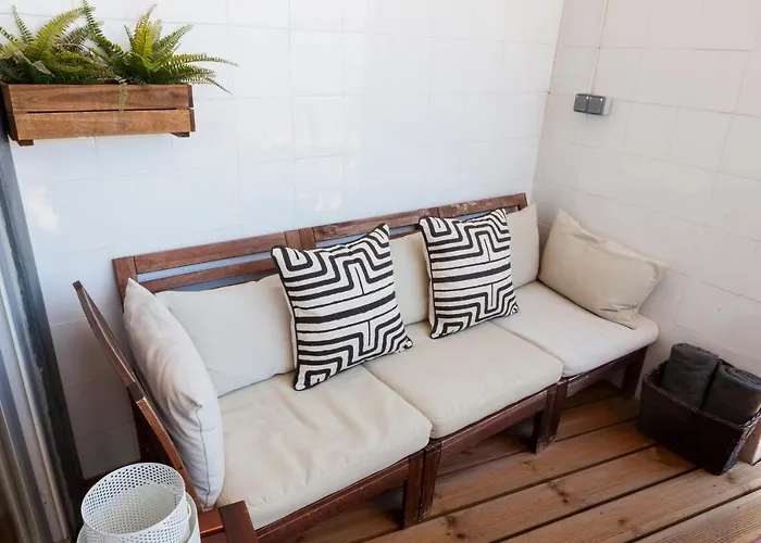 Amazing Rooftop Terrace With River And Historic View 4 Bedrooms 4 Bathrooms Ac 19th Century Building Chiado *