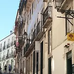 Amazing Rooftop Terrace With River And Historic View 4 Bedrooms 4 Bathrooms Ac 19th Century Building Chiado Daire *
