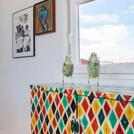 Amazing Rooftop Terrace With River And Historic View 4 Bedrooms 4 Bathrooms Ac 19th Century Building Chiado Appartamento