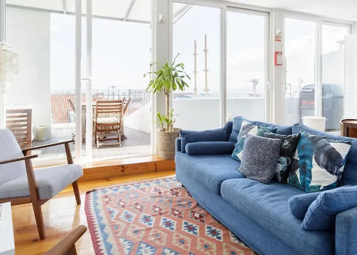 Amazing Rooftop Terrace With River And Historic View 4 Bedrooms 4 Bathrooms Ac 19th Century Building Chiado 리스본