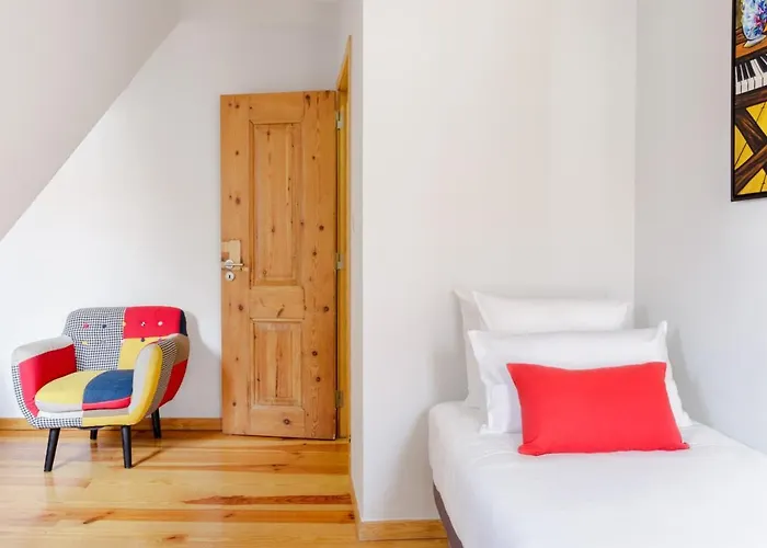 Amazing Rooftop Terrace With River And Historic View 4 Bedrooms 4 Bathrooms Ac 19th Century Building Chiado 아파트