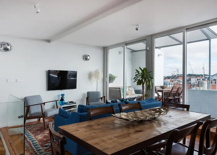 아파트 Amazing Rooftop Terrace With River And Historic View 4 Bedrooms 4 Bathrooms Ac 19th Century Building Chiado 리스본